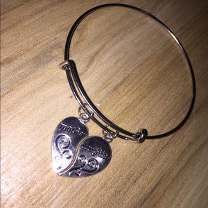 Mother and daughter heart pendant necklace